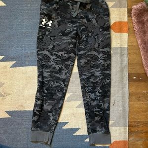 Under Armour Boys' Rival Fleece ABC Camo Joggers black and grey.